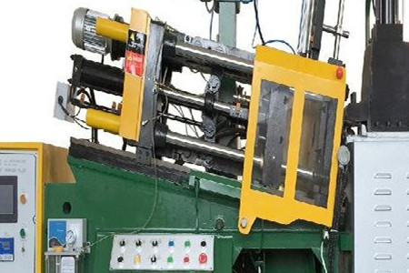 為什么很多客戶選擇東方壓鑄生產(chǎn)的壓鑄機(jī)？